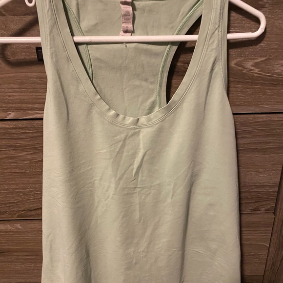 Lululemon Love Tanks (6)- size 12 - Picture 3 of 12